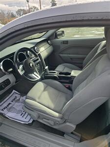 2006 Ford Mustang V6 Standard - Photo 7 - Salem, OR 97302