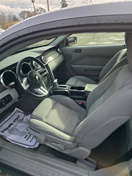 2006 Ford Mustang V6 Standard - Photo 7 - Salem, OR 97302