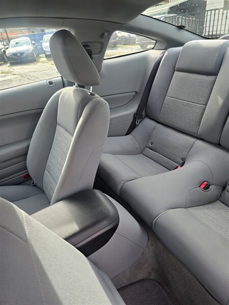 2006 Ford Mustang V6 Standard - Photo 10 - Salem, OR 97302