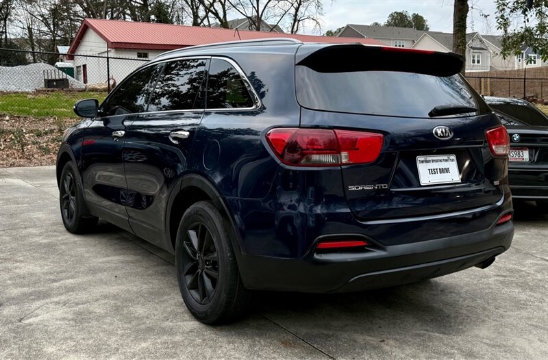 2017 Kia Sorento LX - Photo 3 - Gainesville, GA 30501