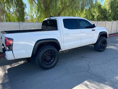 2019 Toyota Tacoma SR V6   - Photo 2 - Newbury Park, CA 91320