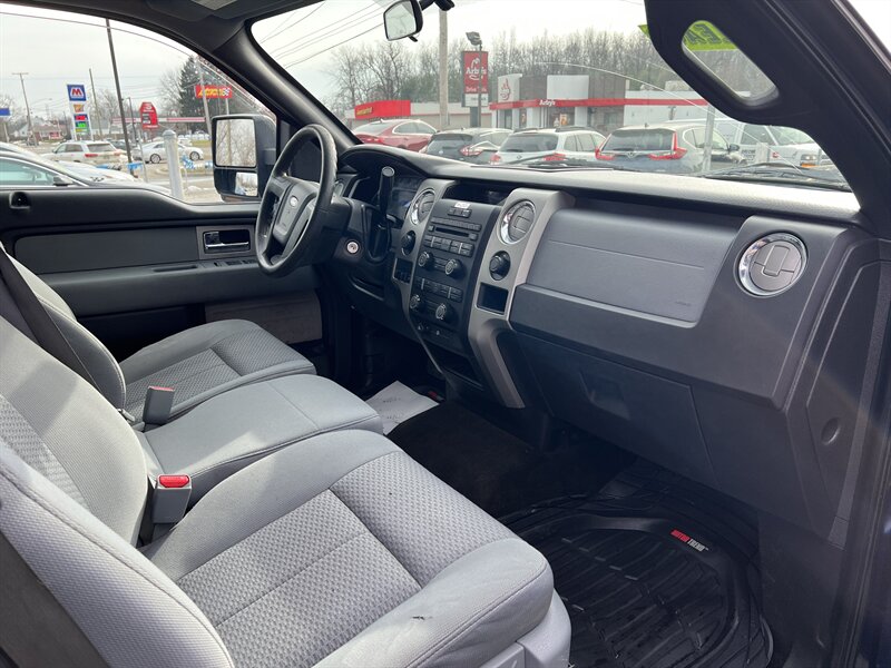 2011 Ford F-150 XLT - Photo 15 - Canton, OH 44707