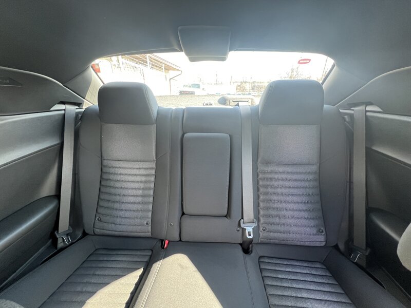 2013 Dodge Challenger SXT - Photo 7 - Canton, OH 44707