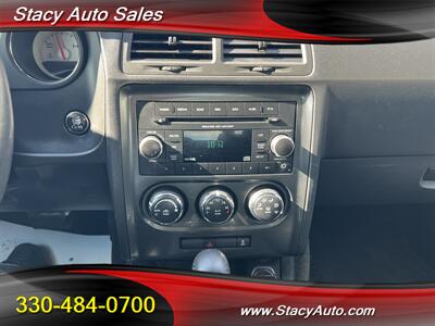 2013 Dodge Challenger SXT - Photo 5 - Canton, OH 44707