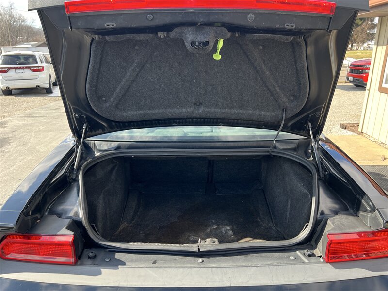 2013 Dodge Challenger SXT - Photo 11 - Canton, OH 44707