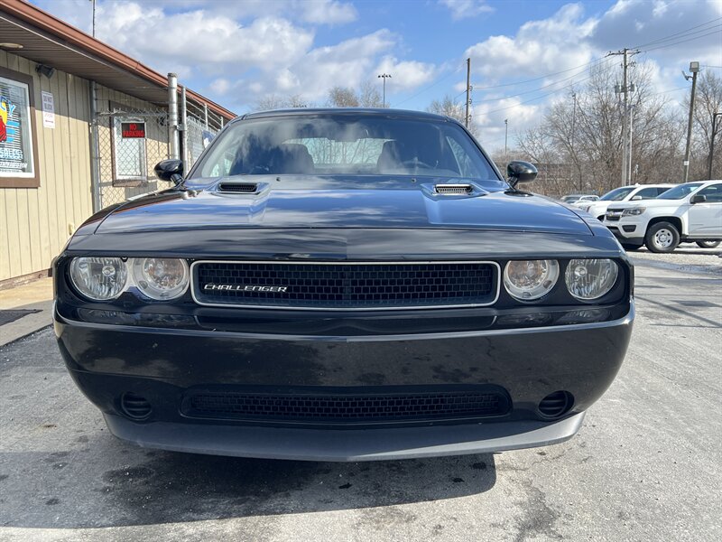 2013 Dodge Challenger SXT - Photo 17 - Canton, OH 44707