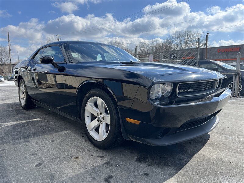2013 Dodge Challenger SXT - Photo 16 - Canton, OH 44707