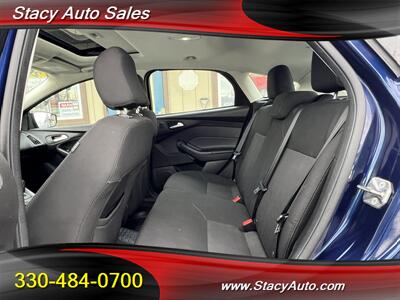 2017 Ford Focus SEL   - Photo 5 - Canton, OH 44707
