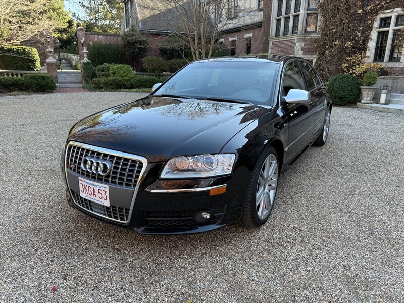 2007 Audi S8 quattro   - Photo 1 - Sun Valley, CA 91352