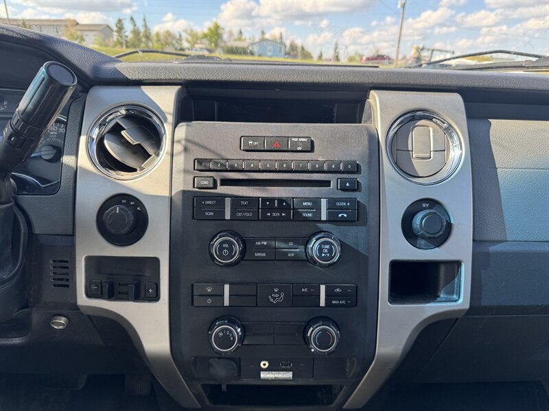 2014 Ford F-150 XLT - Photo 12 - Belfield, ND 58622