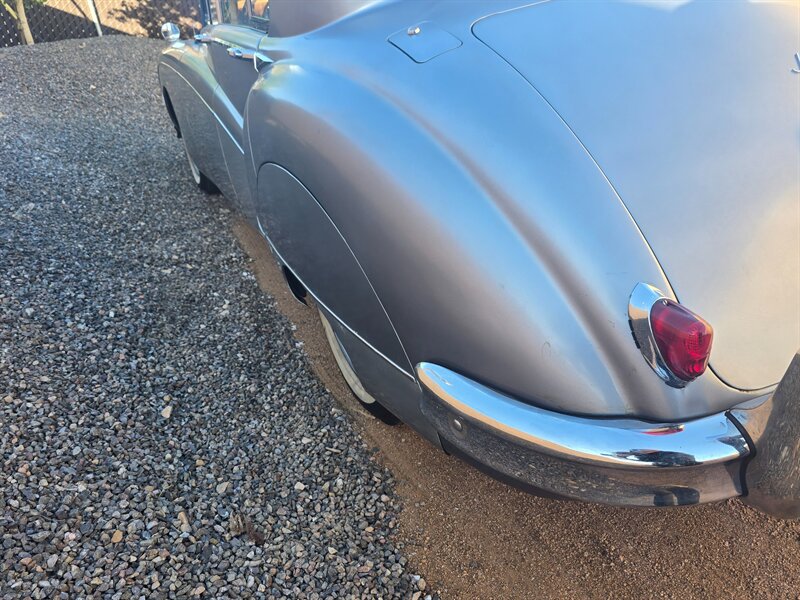1960 Jaguar Mark IX - Photo 6 - Belfield, ND 58622