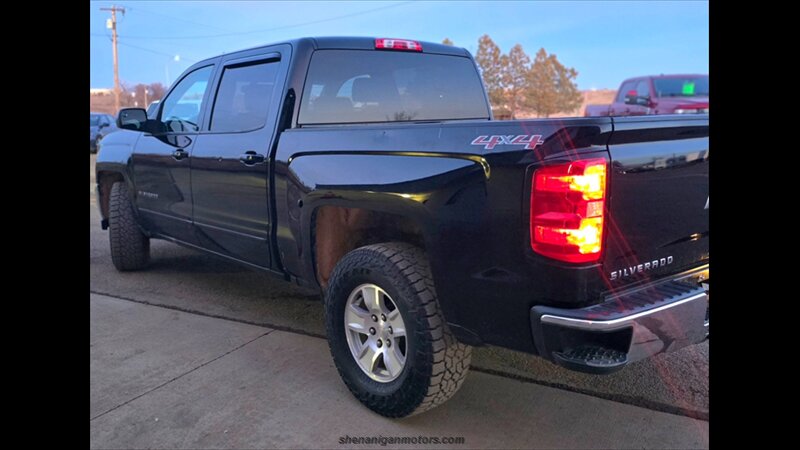 2017 Chevrolet Silverado 1500 LT - Photo 13 - Belfield, ND 58622