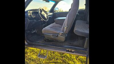 2001 Dodge Ram 2500 ST   - Photo 21 - Belfield, ND 58622
