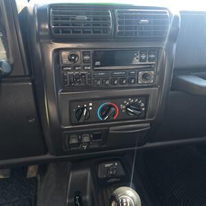 2001 Jeep Wrangler Sport   - Photo 11 - Belfield, ND 58622