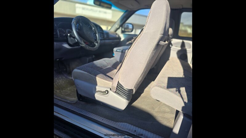 1998 Dodge Ram 1500 ST - Photo 15 - Belfield, ND 58622