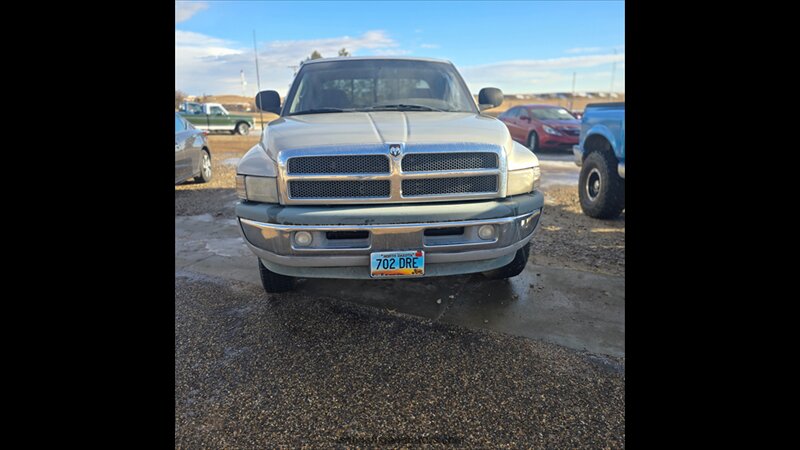 1998 Dodge Ram 1500 ST - Photo 2 - Belfield, ND 58622
