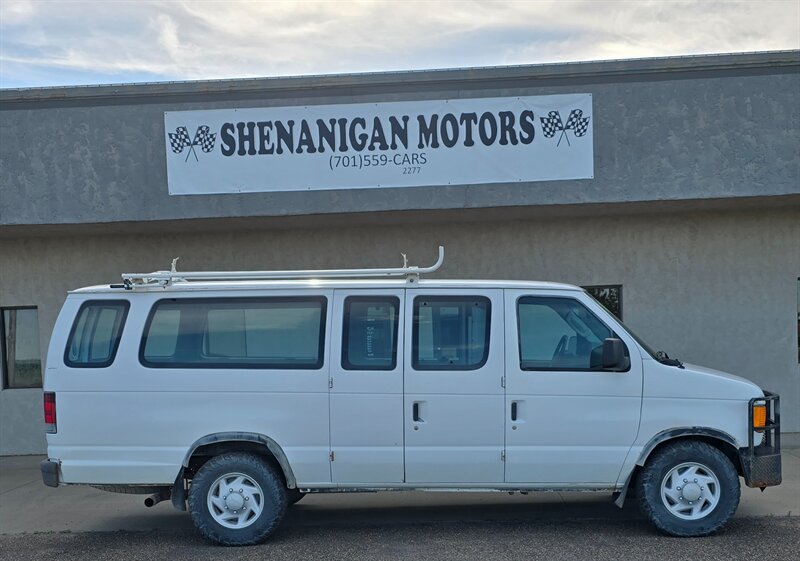 2005 Ford E-Series Van E-350 SD XL   - Photo 1 - Belfield, ND 58622