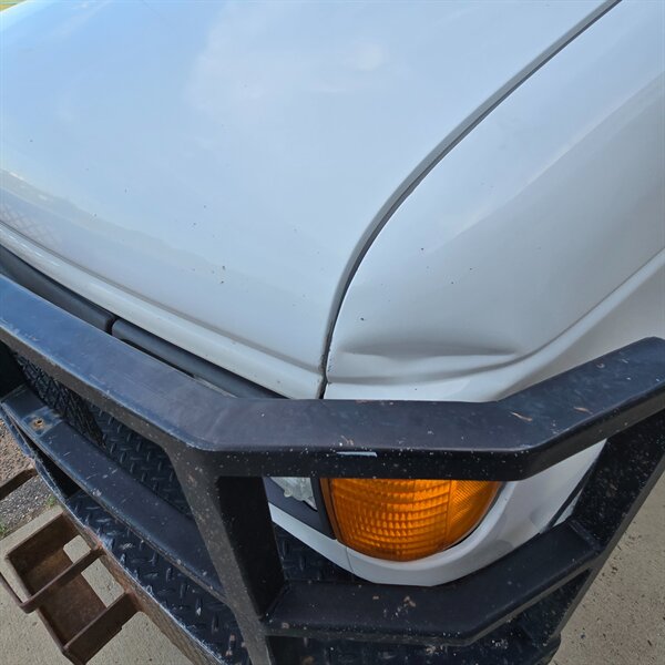 2005 Ford E-Series Van E-350 SD XL - Photo 9 - Belfield, ND 58622