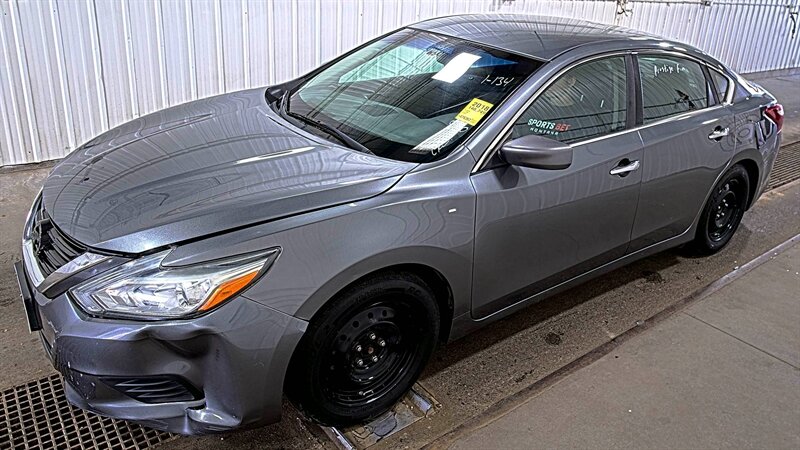 2018 Nissan Altima 2.5 S   - Photo 1 - Belfield, ND 58622