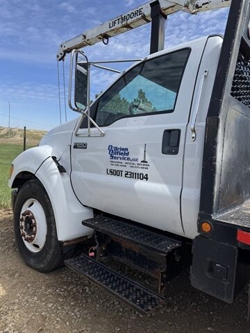 2004 Ford F650 Super Duty - Photo 4 - Belfield, ND 58622