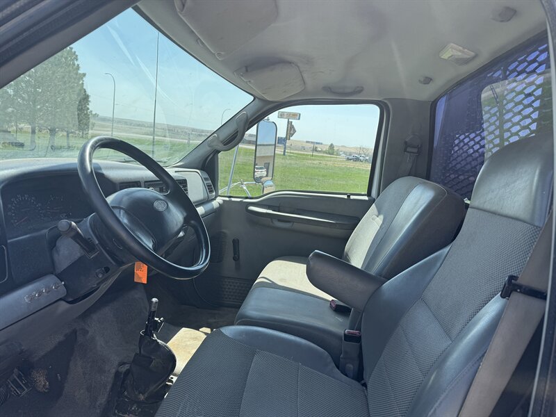 2004 Ford F650 Super Duty - Photo 7 - Belfield, ND 58622