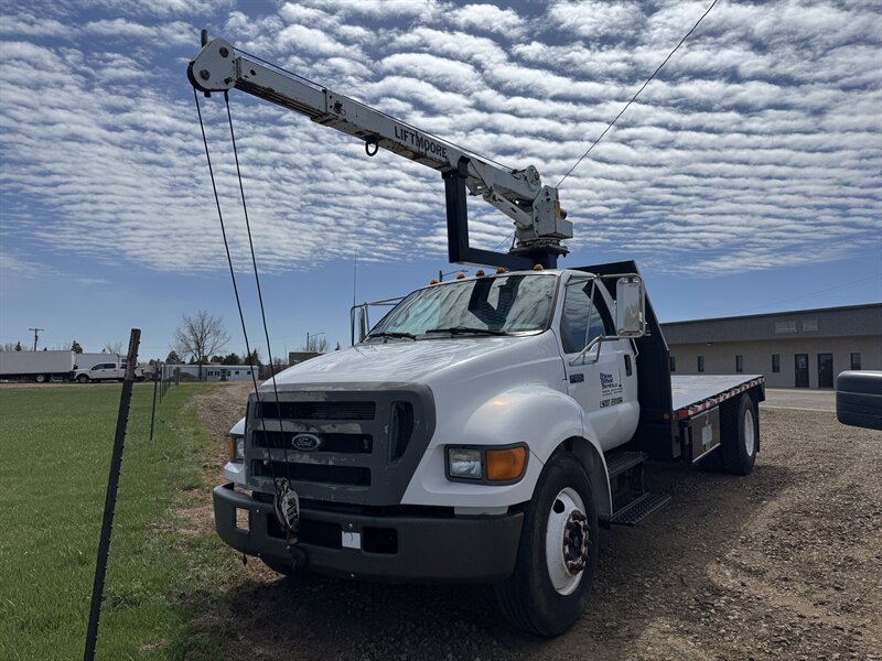 2004 Ford F650 Super Duty - Photo 2 - Belfield, ND 58622