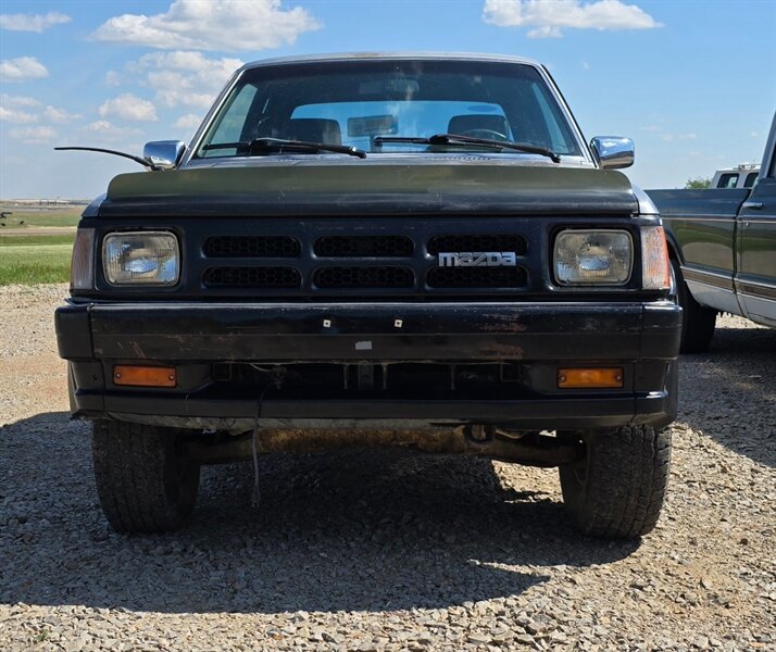 1992 Mazda B2600i 2dr B2600i LE5 - Photo 2 - Belfield, ND 58622