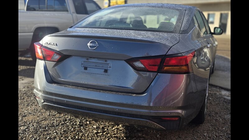 2024 Nissan Altima 2.5 S - Photo 5 - Belfield, ND 58622