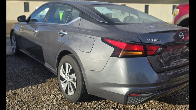 2024 Nissan Altima 2.5 S - Photo 4 - Belfield, ND 58622