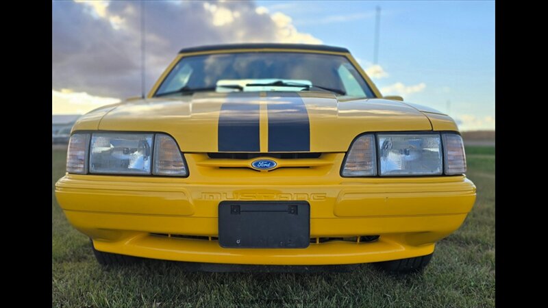 1993 Ford Mustang LX 5.0 - Photo 2 - Belfield, ND 58622