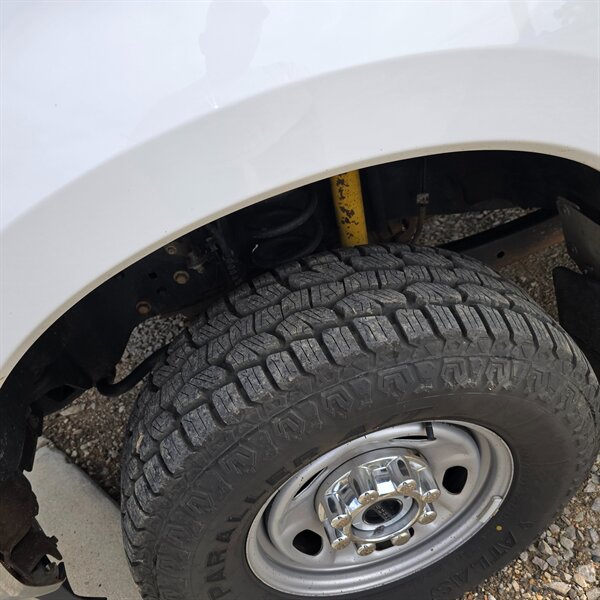 2019 Ford F-250 Super Duty XL - Photo 9 - Belfield, ND 58622