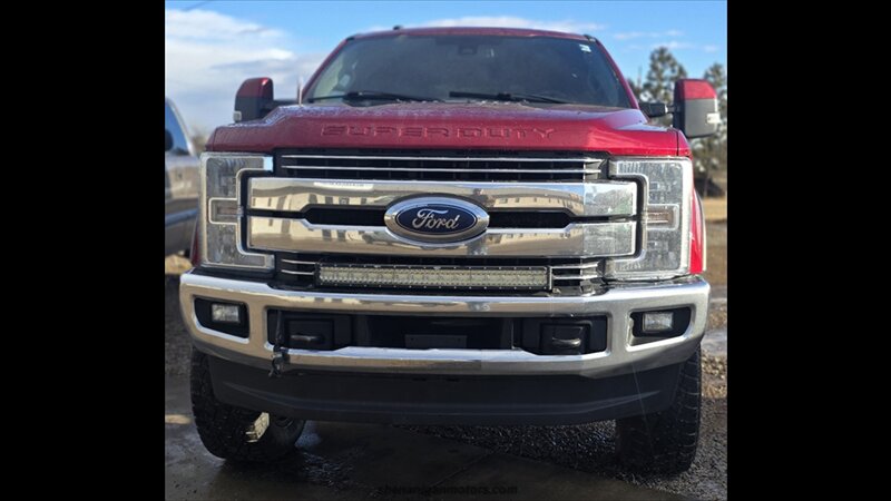 2018 Ford F-250 Super Duty Lariat - Photo 2 - Belfield, ND 58622