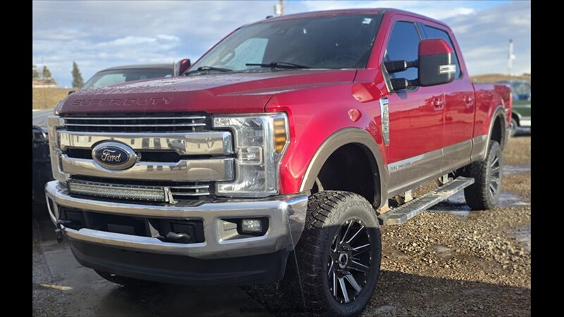 2018 Ford F-250 Super Duty Lariat   - Photo 1 - Belfield, ND 58622
