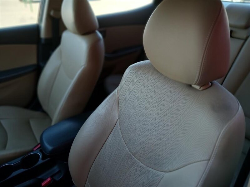 2013 Hyundai ELANTRA GLS - Photo 9 - Albuquerque, NM 87107