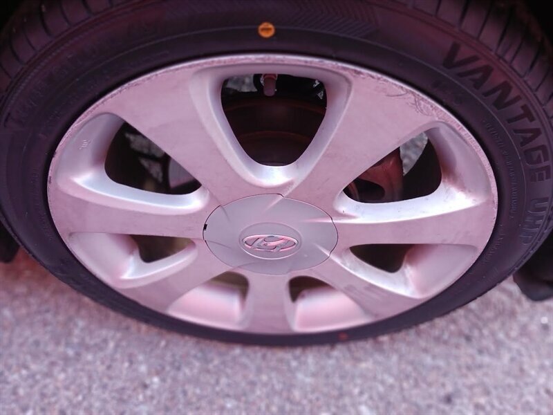 2013 Hyundai ELANTRA GLS - Photo 19 - Albuquerque, NM 87107