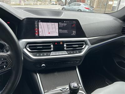 2022 BMW M3   - Photo 33 - Canoga Park, CA 91303