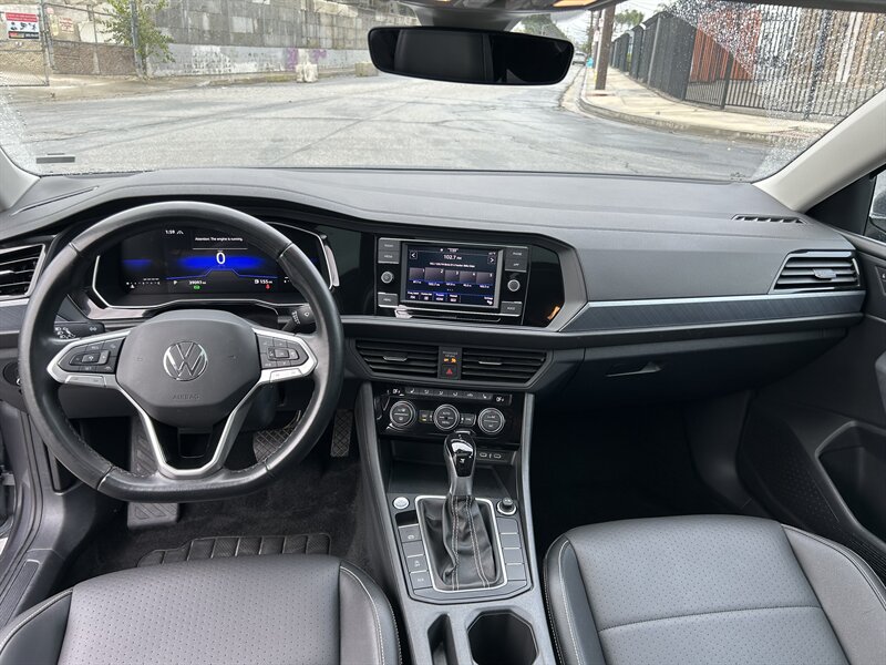 2024 Volkswagen Jetta SE - Photo 20 - Canoga Park, CA 91303