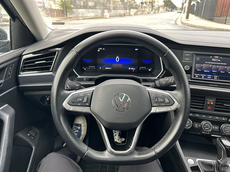 2024 Volkswagen Jetta SE - Photo 27 - Canoga Park, CA 91303