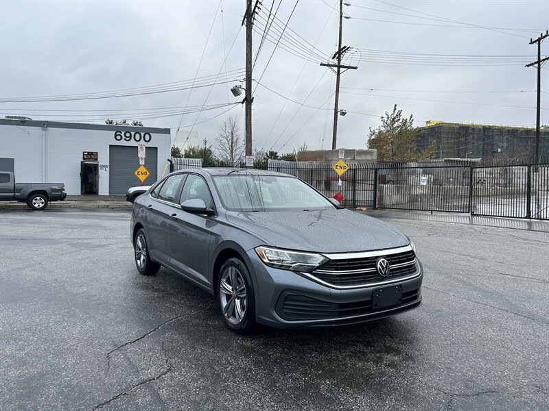 2024 Volkswagen Jetta SE - Photo 6 - Canoga Park, CA 91303