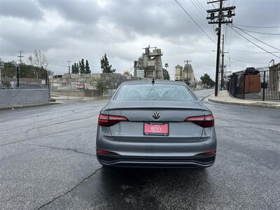 2024 Volkswagen Jetta SE - Photo 8 - Canoga Park, CA 91303