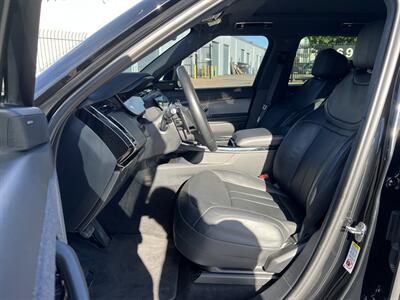 2025 Land Rover Range Rover Sport P360 SE - Photo 14 - Canoga Park, CA 91303