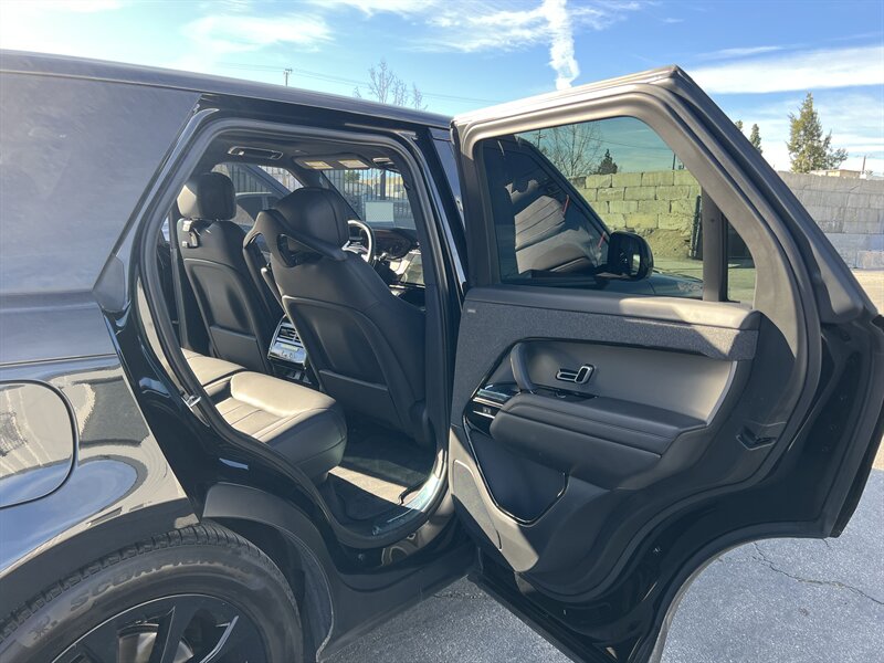 2025 Land Rover Range Rover Sport P360 SE - Photo 17 - Canoga Park, CA 91303