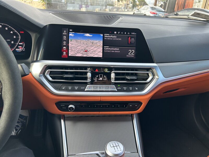 2021 BMW M3 - Photo 39 - Canoga Park, CA 91303