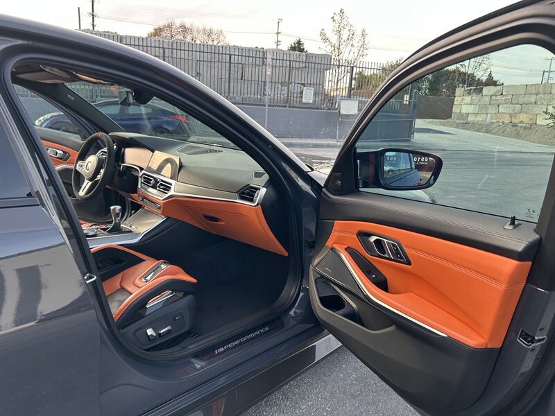 2021 BMW M3 - Photo 27 - Canoga Park, CA 91303