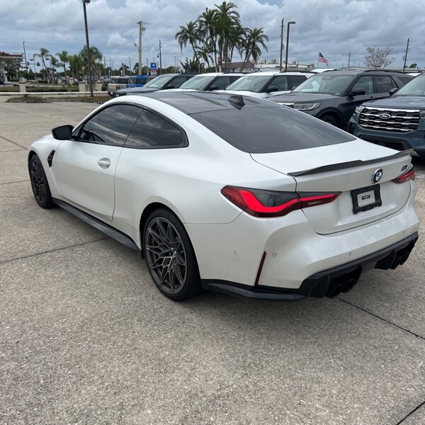 2022 BMW M4 Competition - Photo 3 - Canoga Park, CA 91303