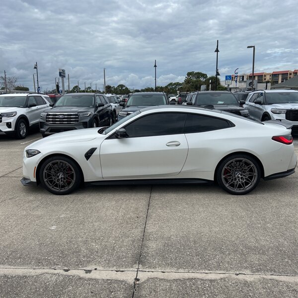 2022 BMW M4 Competition - Photo 2 - Canoga Park, CA 91303