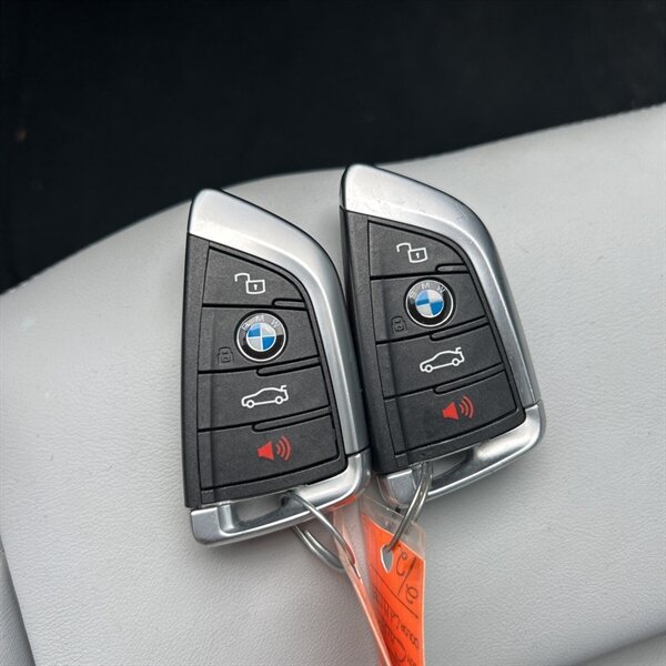 2022 BMW M4 Competition - Photo 15 - Canoga Park, CA 91303