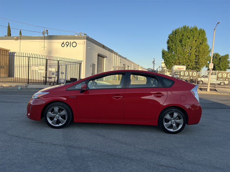 2015 Toyota Prius Persona Series - Photo 2 - Canoga Park, CA 91303