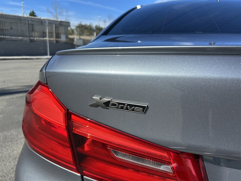 2020 BMW 5 Series M550i xDrive - Photo 12 - Canoga Park, CA 91303