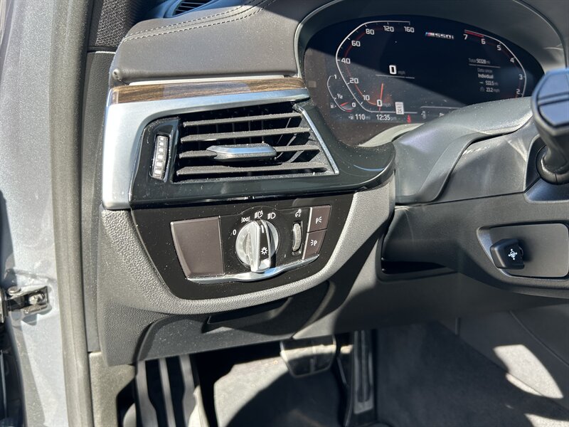 2020 BMW 5 Series M550i xDrive - Photo 29 - Canoga Park, CA 91303